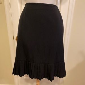 Panthology - Black pencil midi skirt pleats at hemline, Size: L see measurements